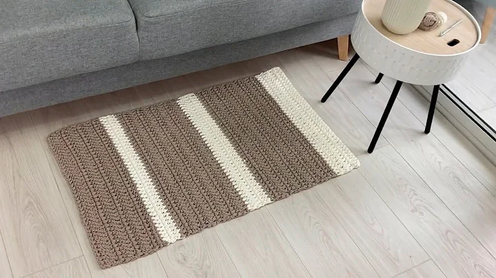 Learn How to Crochet a Simple and Stylish Rug