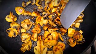 Як смачно приготувати смажену картоплю з грибами? Простий рецепт за 20 хвилин!