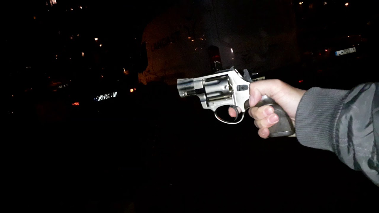 Данную команду дает стартер выстрелом стартового пистолета