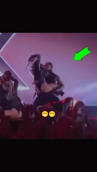 This is so weird 😬🫢 #lisa #rockstar #blackpink #100k