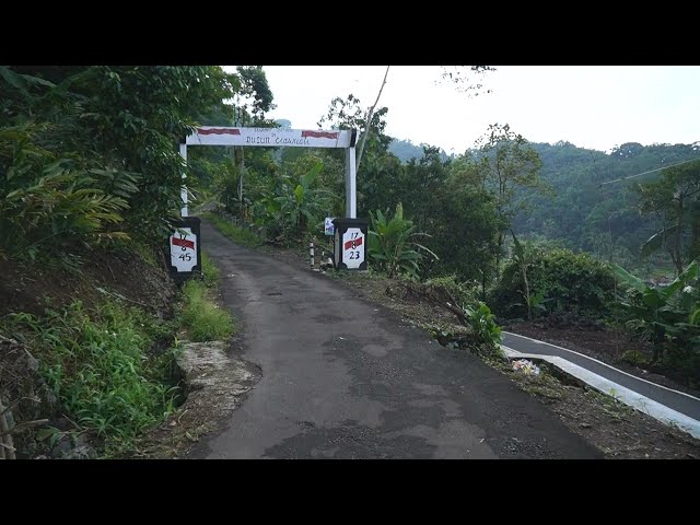 Telusuri Jalan ke Dusun Ciawitali, Aspalnya Bersih Banget - Cimenga Darma Kuningan Jabar. class=