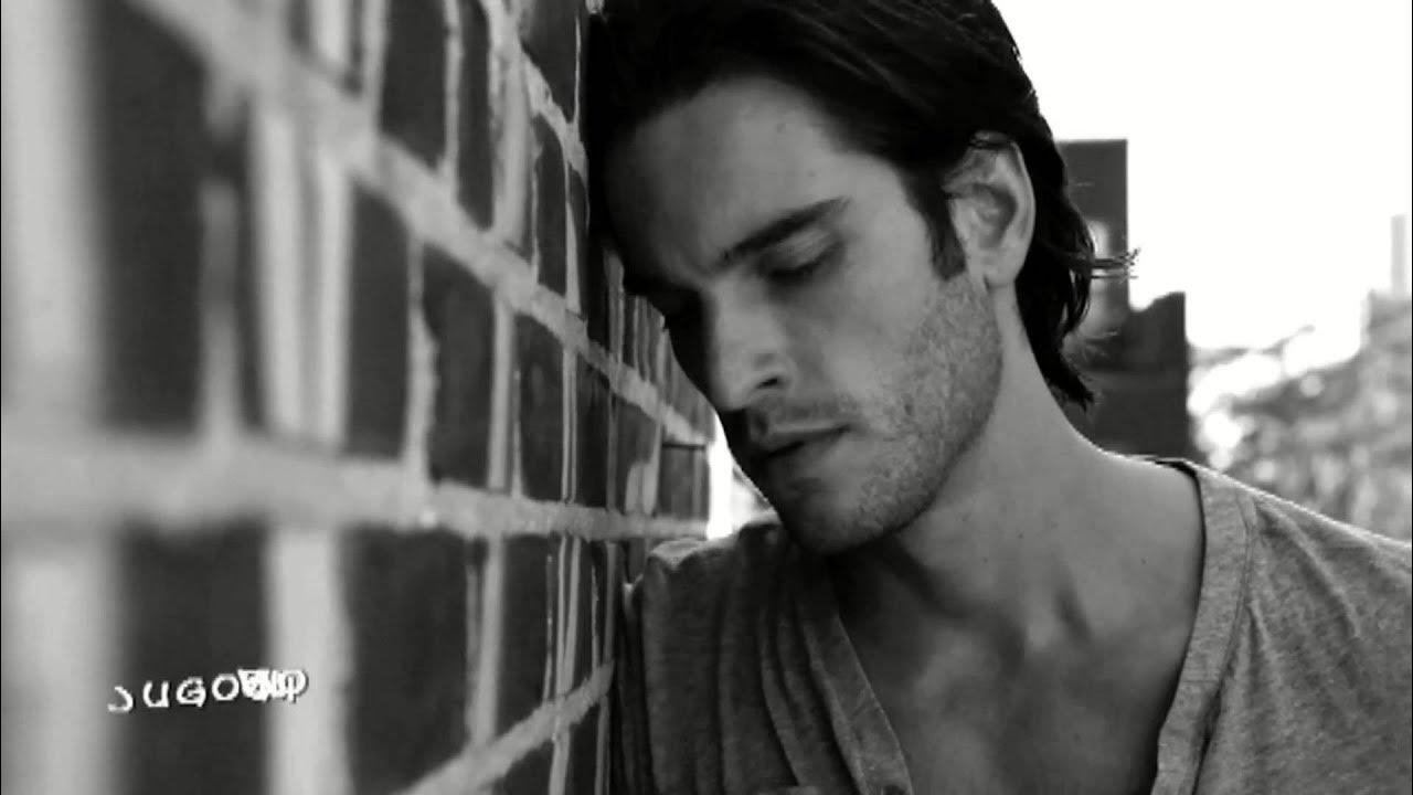 Daniel end. Daniel end. Дэниел дитомассо ведьмы ист энда. Дэниел дитомассо красавица и чудовище. Джейми деметриу.