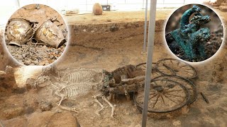 2000-летняя фракийская колесница со скелетами лошадей. Найден в Болгарии.
