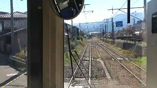 信濃大町駅に入線するJR大糸線 (2022/10/20)