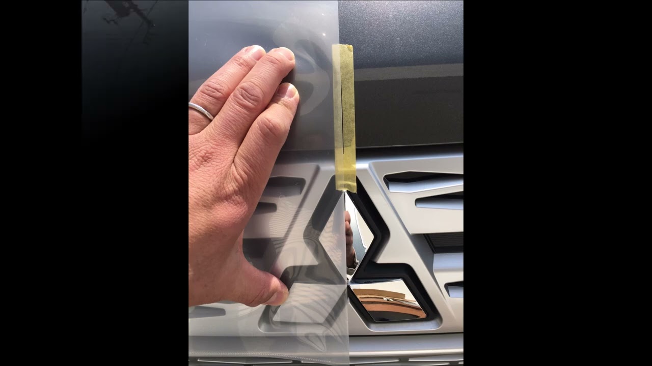 デリカD:5 エンジンフードエンブレム mz553157 三菱純正 - YouTube