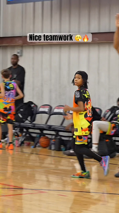 Nice pass for the open shot from deep 🔥 #foryou #fyp #shorts #basketball