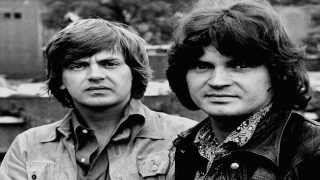 Watch Everly Brothers You Send Me video