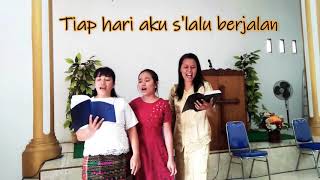 Lagu Sion No. 449 Tiap Hari Aku S'lalu Berjalan (Day by Day), Lagu Rohani, By New Trio Bukit Karmel