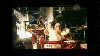 The White Stripes - Cannon (live Big Day Out 2006)