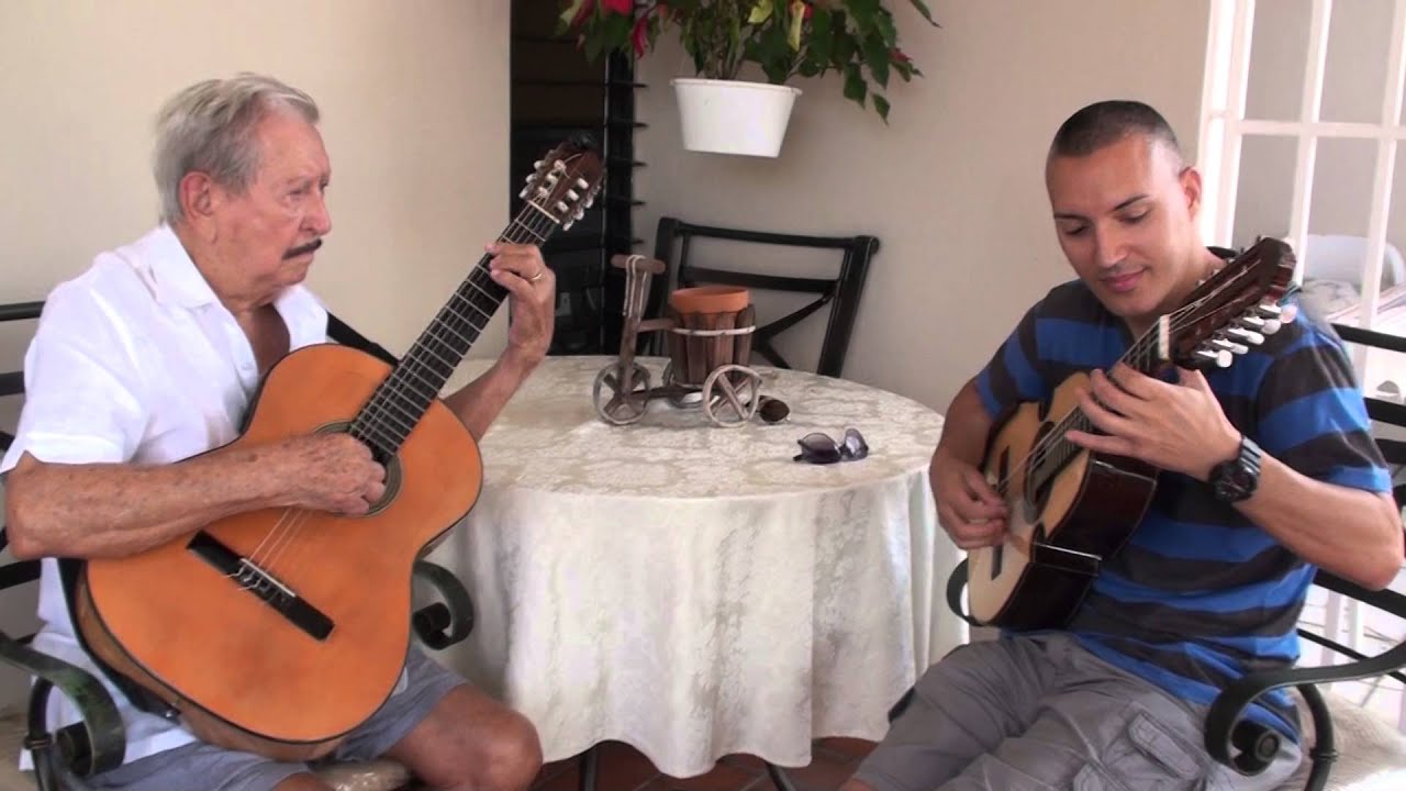 Don Polo Ocasio and Jose Gabriel Muñoz playing a Pasillo by Eddie Lopez
