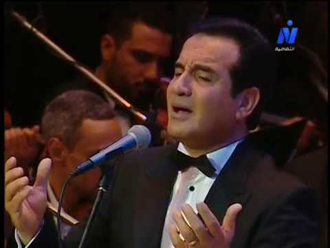 المطرب الكبير محمد ثروت ماشي الطريق للعندليب الاسمر عبد الحليم حافظ