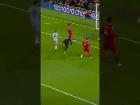 Last one is crazzy💀💀🥶🥶 #fyp #fypシ #ronaldo #football #footballshort #realmadrid #something #edit