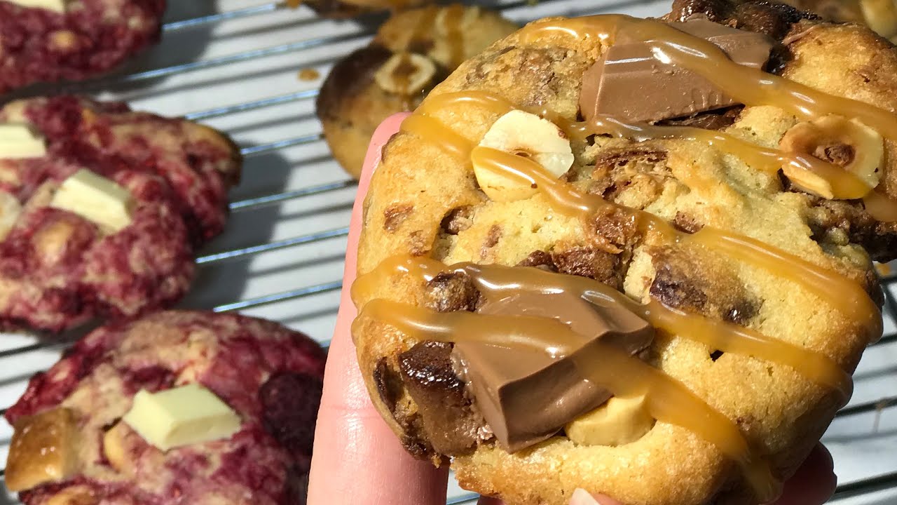 LES FAMEUX COOKIES 🍪 CHOCO KINDER BUENO & FRAMBOISES RAFAELLO