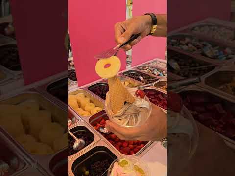 بزرگترین سلف بستنی قاسم آباد مشهد بین فلاحی ۹۸و۱۰۰ وانیلو
