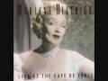 Capture de la vidéo Marlene Dietrich: Introduction By Noel Coward (1954).