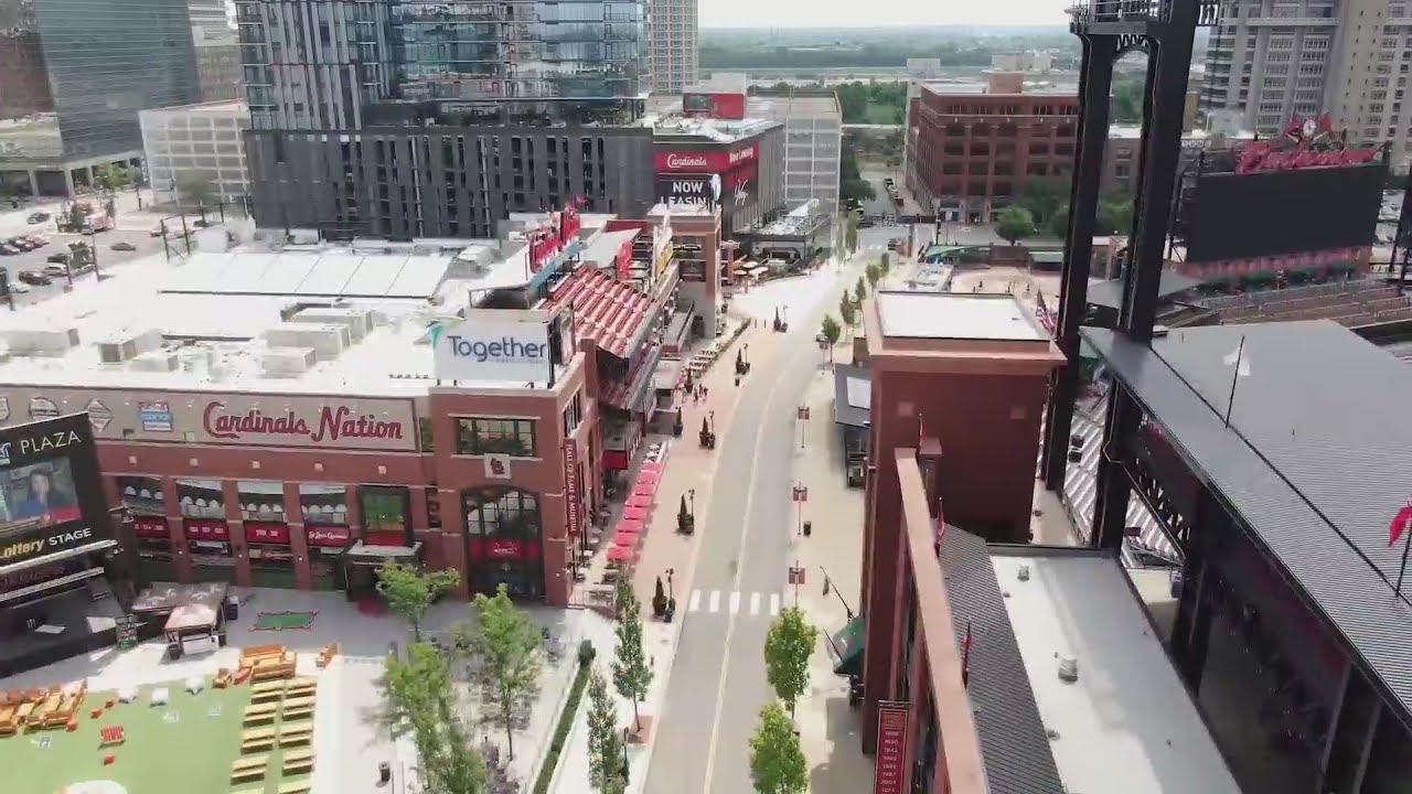 Cardinals home opener brings downtown St. Louis to life