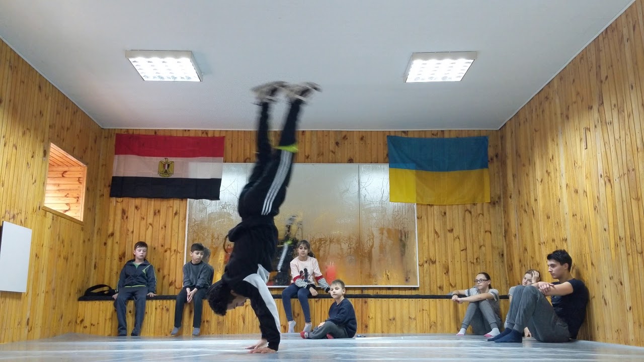 تعلم دمج الراوند أوف مع الشقلبة الخلفية و كيفية العدد منها