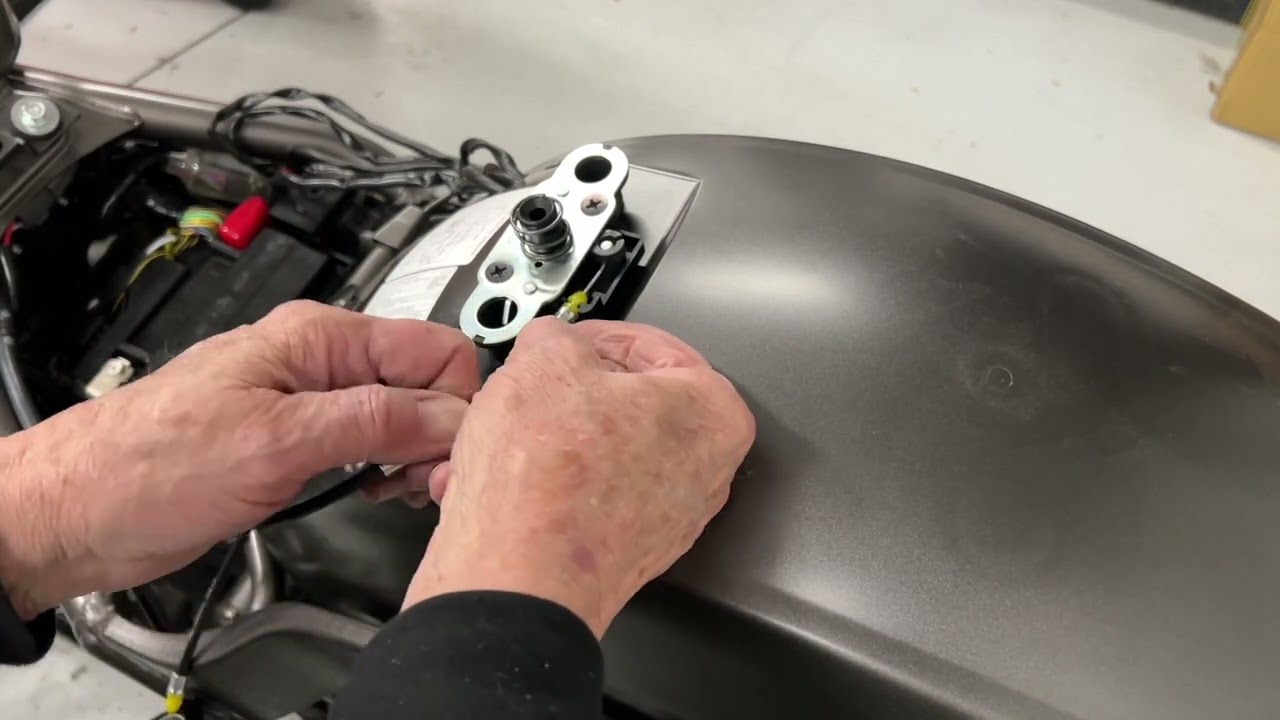 Remove Rear Fender - Vulcan 900
