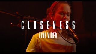 lilly among clouds - Closeness (Mojo Club Hamburg // Green Flash Tour 2019/2020)