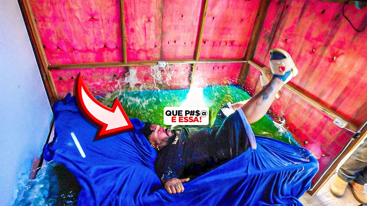 TROLLEI O BOTO COM UMA CAMA FALSA !!! * ele merecia muitoooo * 🤣  CAIU NA PISCINA 
