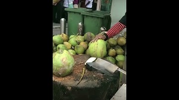 Cách chặt dừa quá chuẩn Anh ơi 😱😱😱