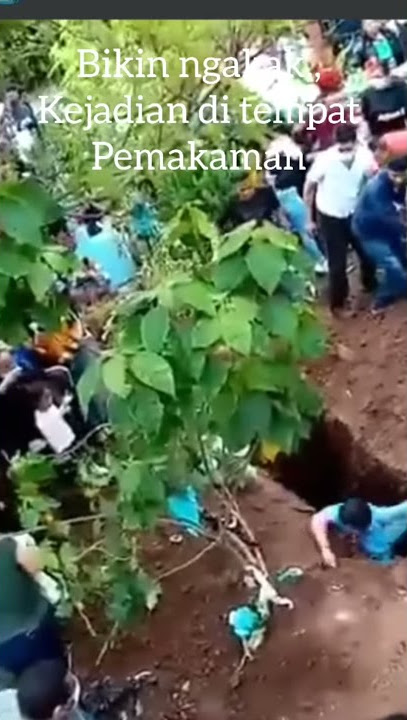 Kejadian aneh di pemakaman. Mau ketawa takut dosa. #shorts