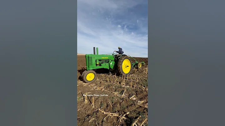 JOHN DEERE A Tractor Plowing #bigtractorpower