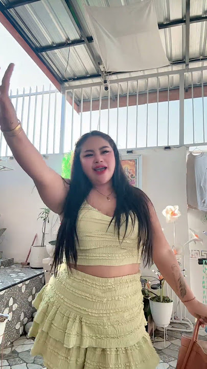 Tante Goyang Penuh Nafsu #gemoy #goyanginul #dance pargoy #chubbybunny#fakebody shortsvideo