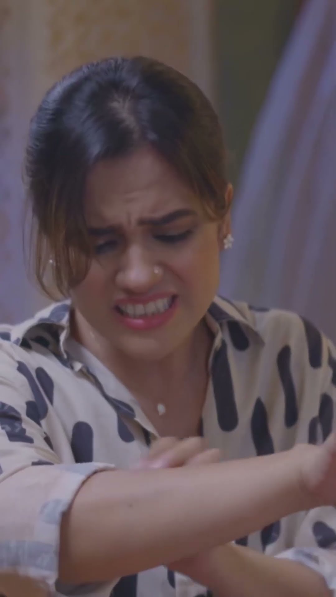 Ameer Hotay Hi Apni Auqaat Bhool Gayin Tum ? #bharam  #shorts