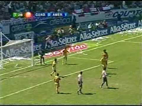 CHIVAS VS AMERICA, INVIERNO 2001, GOL DE CARLOS HE...