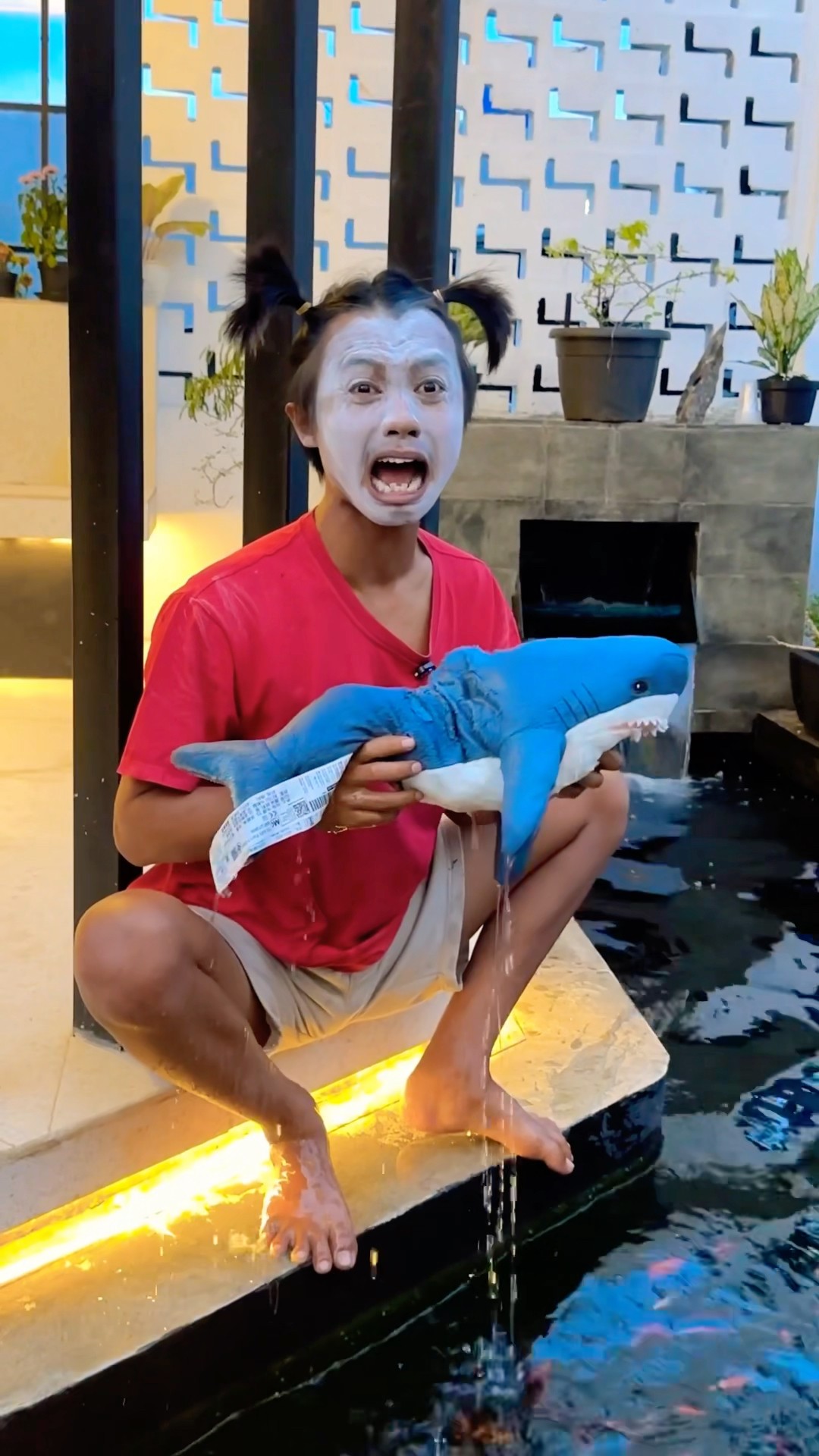Nak Bego Ngobrol Sama ikan
