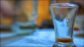 Wie lange dauert es im Allgemeinen bis 1 Promille Alkohol im Blut abgebaut ist?
