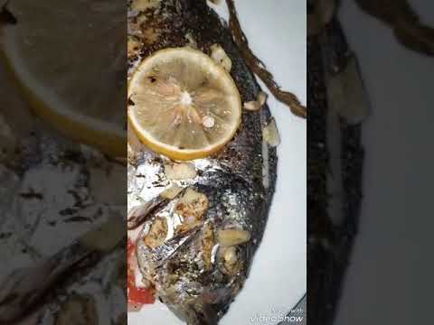 וִידֵאוֹ: כמה קל לבשל דגים בקליפת מלח