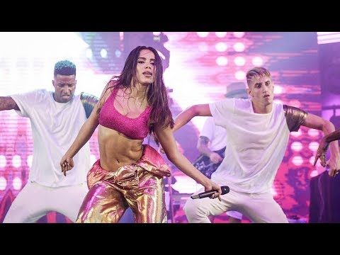 Anitta VAI MALANDRA Reveillon ao vivo em Copacabana - RJ [TRANSMISSÃO OFICIAL HD] 01/01/2018