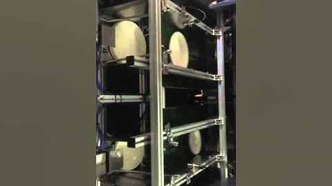 testing video for India customer of paper plate machine(with two station working)