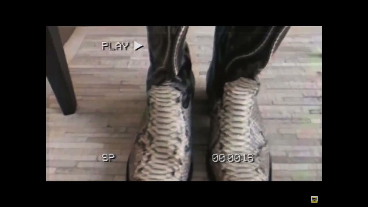 Melon does a face reveal sunny and melon YouTube