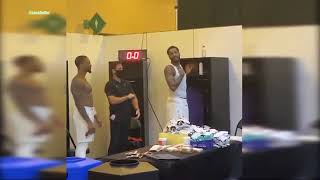 Carmelo Anthony makes emotional locker room speech