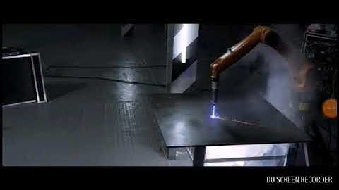 AUTOMATICA 4K-Robots Vs. Músic