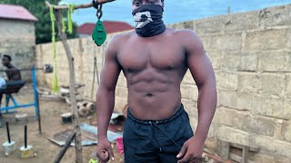 💪 AFRICAN BODYBUILDER  SHOULDER WORKOUT– NO STEROIDS, ONLY CEMENT WEIGHTS | AFRICAN GENETIC FREAKS