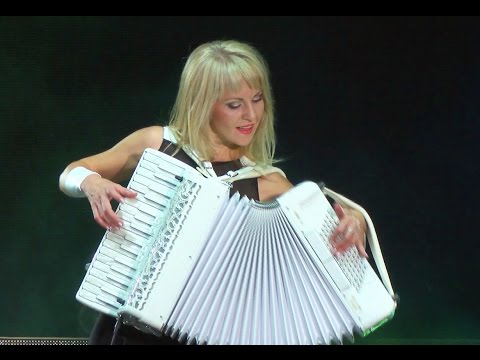 2 ACCORDIONS СМУГЛЯНКА- Самые красивые аккордеонистки России - дуэт"ЛюбАня"