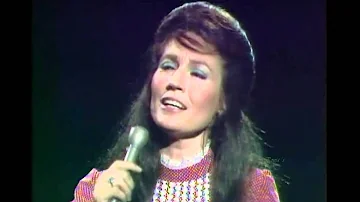 Loretta lynn  -  "Peace In the Valley"