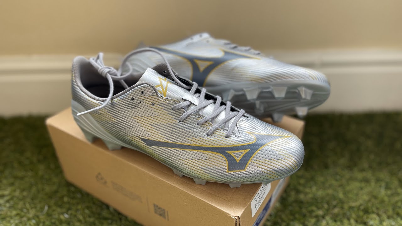 Mizuno Alpha 2 Select FG Football Boots - Platinum Silver Pack
