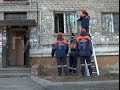 Труп мужчины нашли хабаровские спасатели в запертой на засов квартире.  MestoproTV
