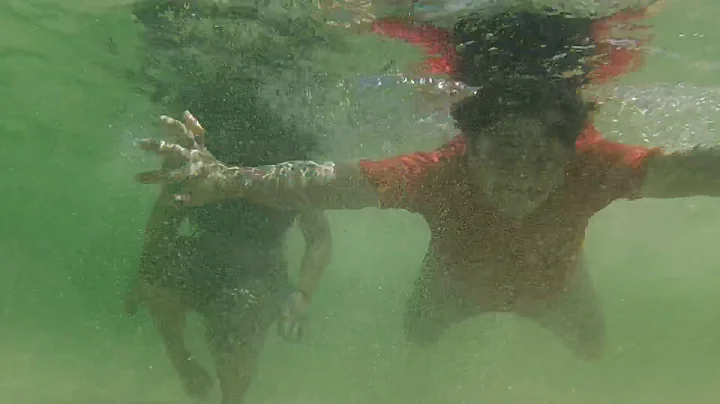 Fred & Janice Underwater Vid