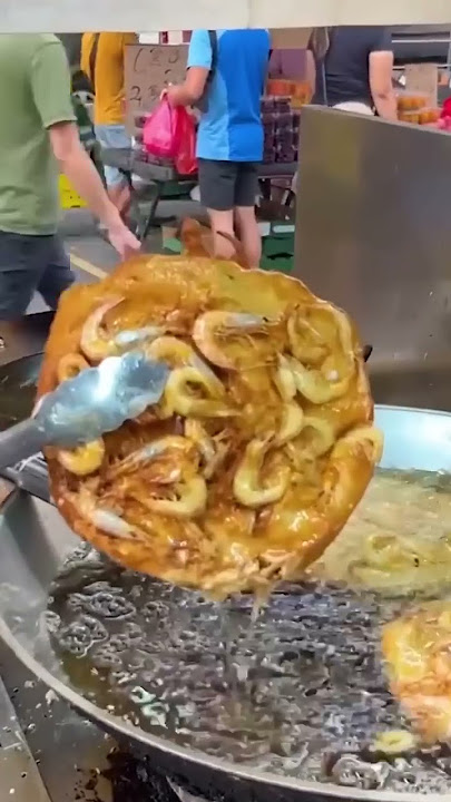 BIGGEST Cucur Udang ?! 🦐