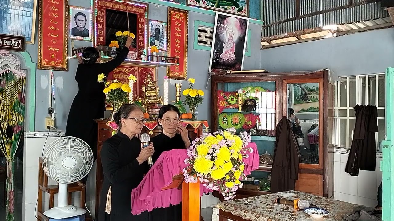 Ngày mùng 8 ba tỷ muội cùng ngâm sắm giảng quyển 5 nhà chị út cầu La kết nam Mô 