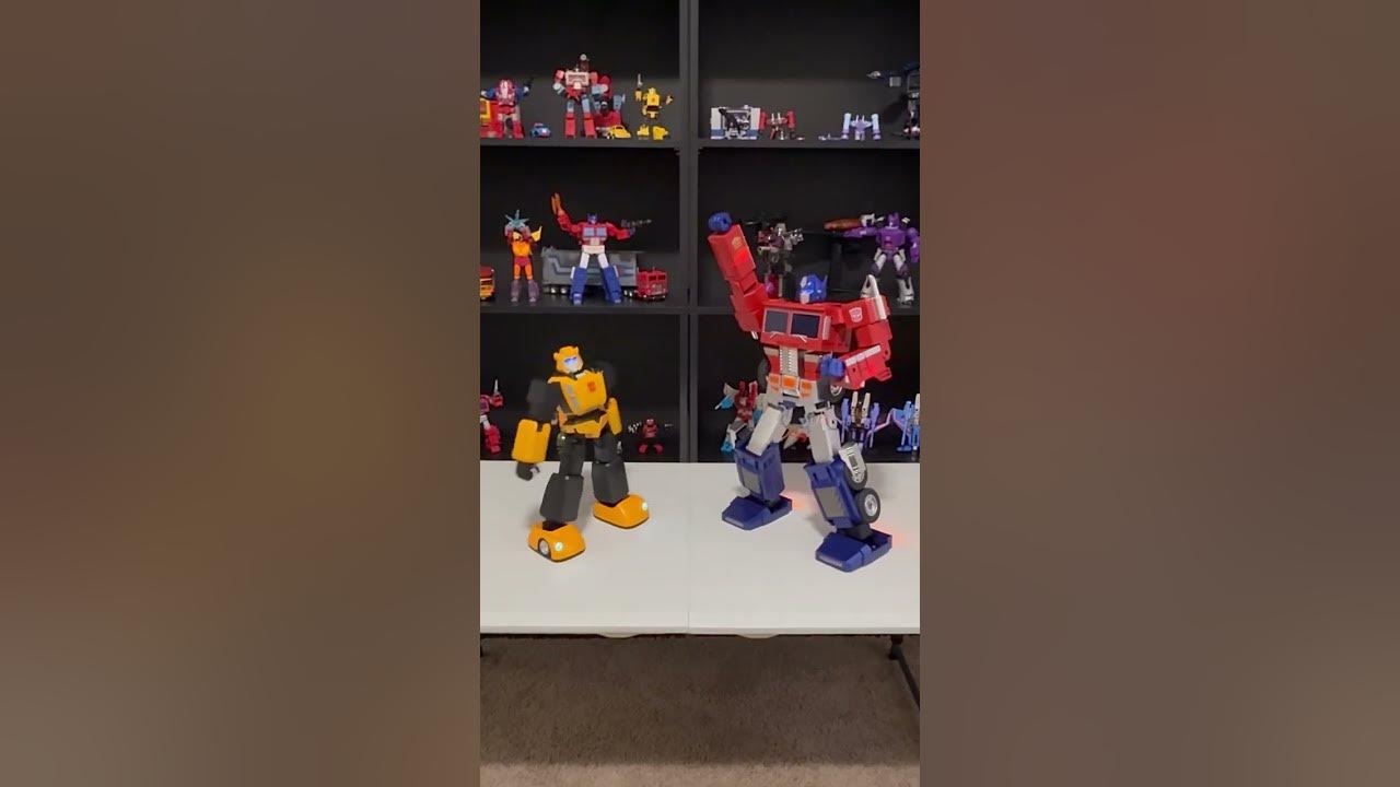 Optimus Prime & Bumblebee Transformers song #transformers #optimusprime #bumblebee #song #dance #fun