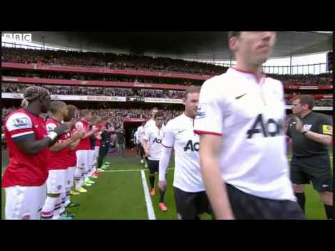 Arsenal give Man Utd guard of honour 2013