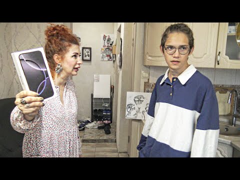 A GRIEFER STOLE 87 999 RUBLES FROM HIS MOM AND BOUGHT AN IPHONE 15 IN REAL LIFE FOR MINECRAFT