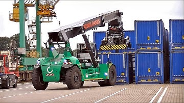 Reach Stacker Konecranes SMV 4527 CB5